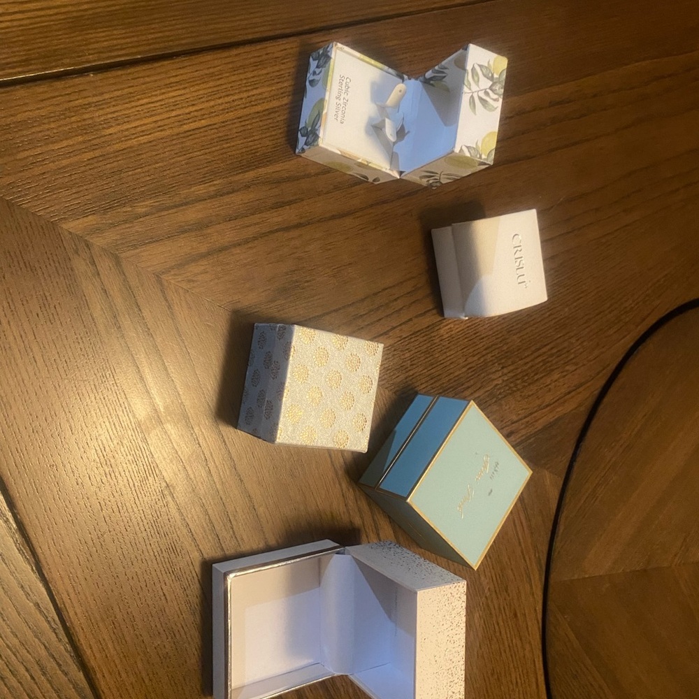 Jewelry gift boxes